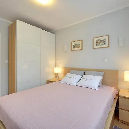 Apart-invest Perla C8 شقة شكلارسكا بوريبا